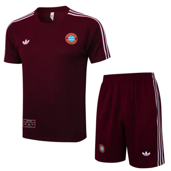 Entrenamiento Conjunto Completo Bayern Múnich 2025 2026 Borgona Bayern Múnich Conjunto 2025 2026 - Tuta Bayern Múnich | 7camisetas