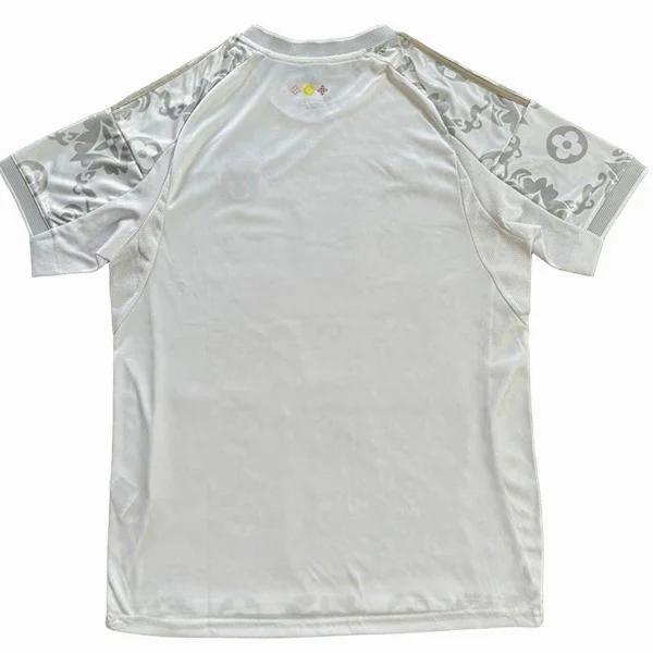 Real Madrid Camiseta 2025 2026 Especial Blanca - Camiseta Real Madrid | 7camisetas